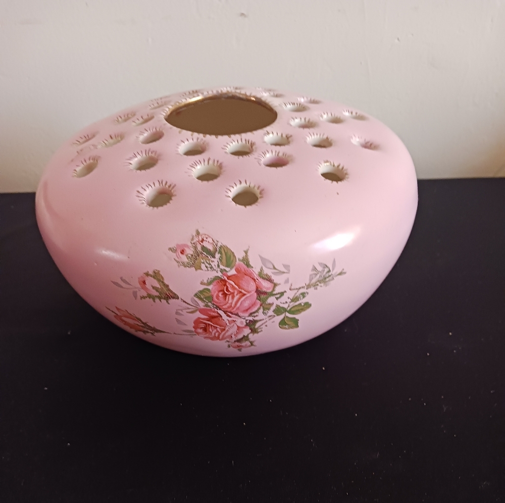 Granny  Cottage core flower frog vase design pink roses